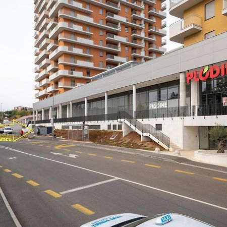 Mannequin: Sea View, Private Parking In The Garage Appartement Rijeka Buitenkant foto